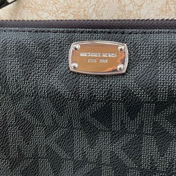 NWT Michael Kors Belt Bag Adjustable Strap Black Size L - Picture 4 of 9